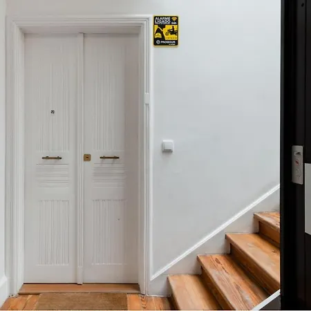 Apartamento Sofisticado Com Vista Para O Jardim Da Gulbenkian * Lisboa