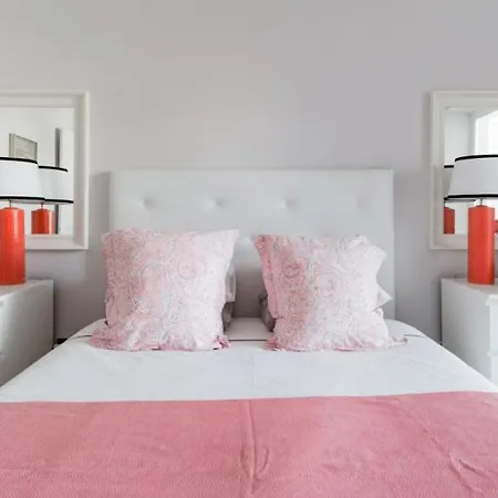 Apartamento Sofisticado Com Vista Para O Jardim Da Gulbenkian *